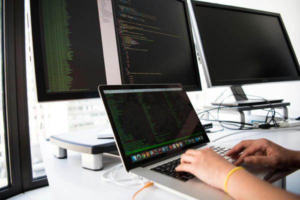 智能機(jī)器人  內(nèi)部信息傳感器和外不信息傳感器 有那些股票？:智能傳感器